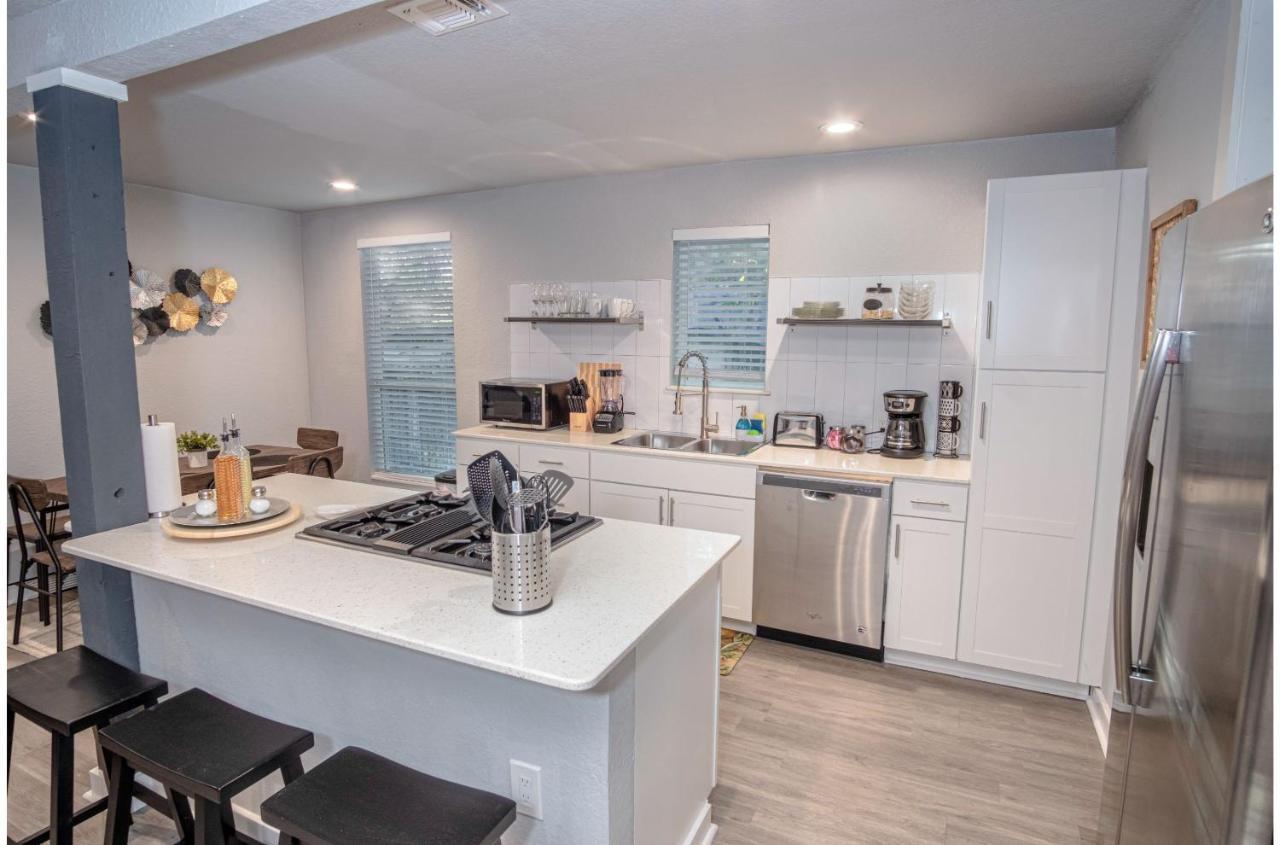 Stylish 4 Br2Ba Renovated Home Near Downtown Σαν Αντόνιο Εξωτερικό φωτογραφία