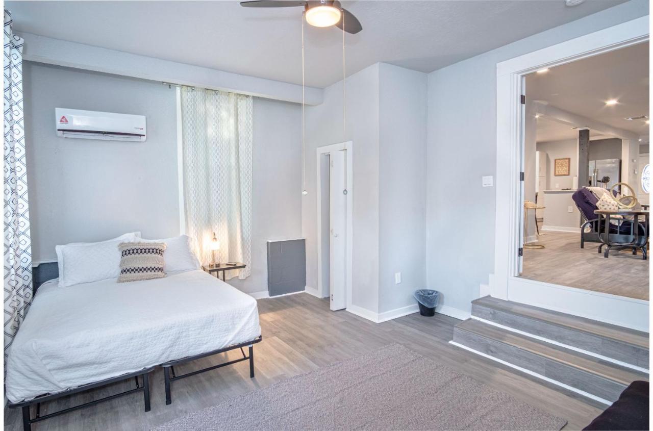 Stylish 4 Br2Ba Renovated Home Near Downtown Σαν Αντόνιο Εξωτερικό φωτογραφία