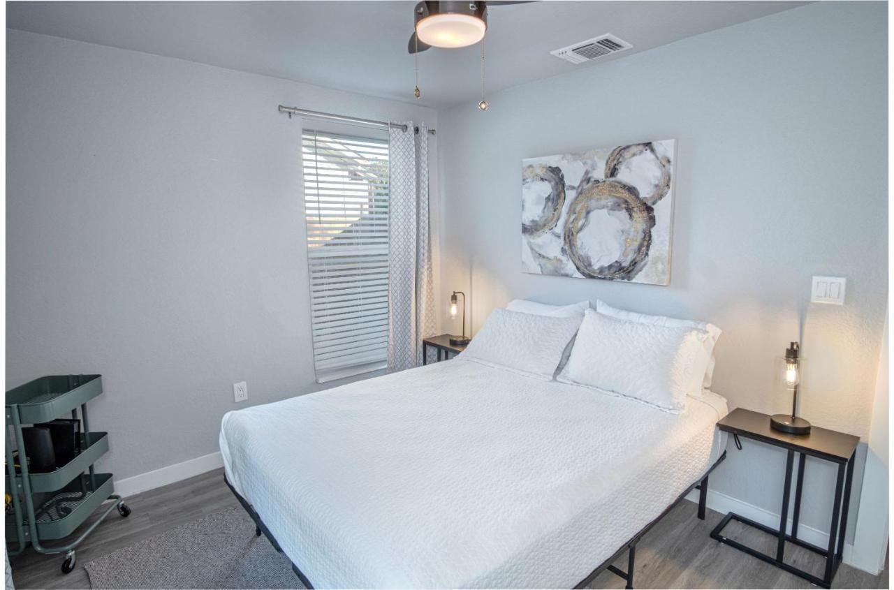 Stylish 4 Br2Ba Renovated Home Near Downtown Σαν Αντόνιο Εξωτερικό φωτογραφία